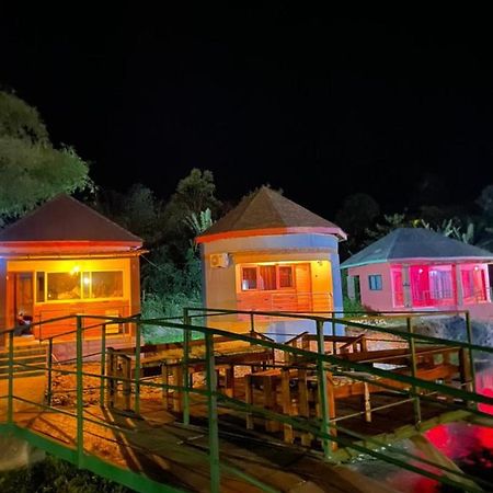 Wli Afegame Bamboo River Resorts מראה חיצוני תמונה