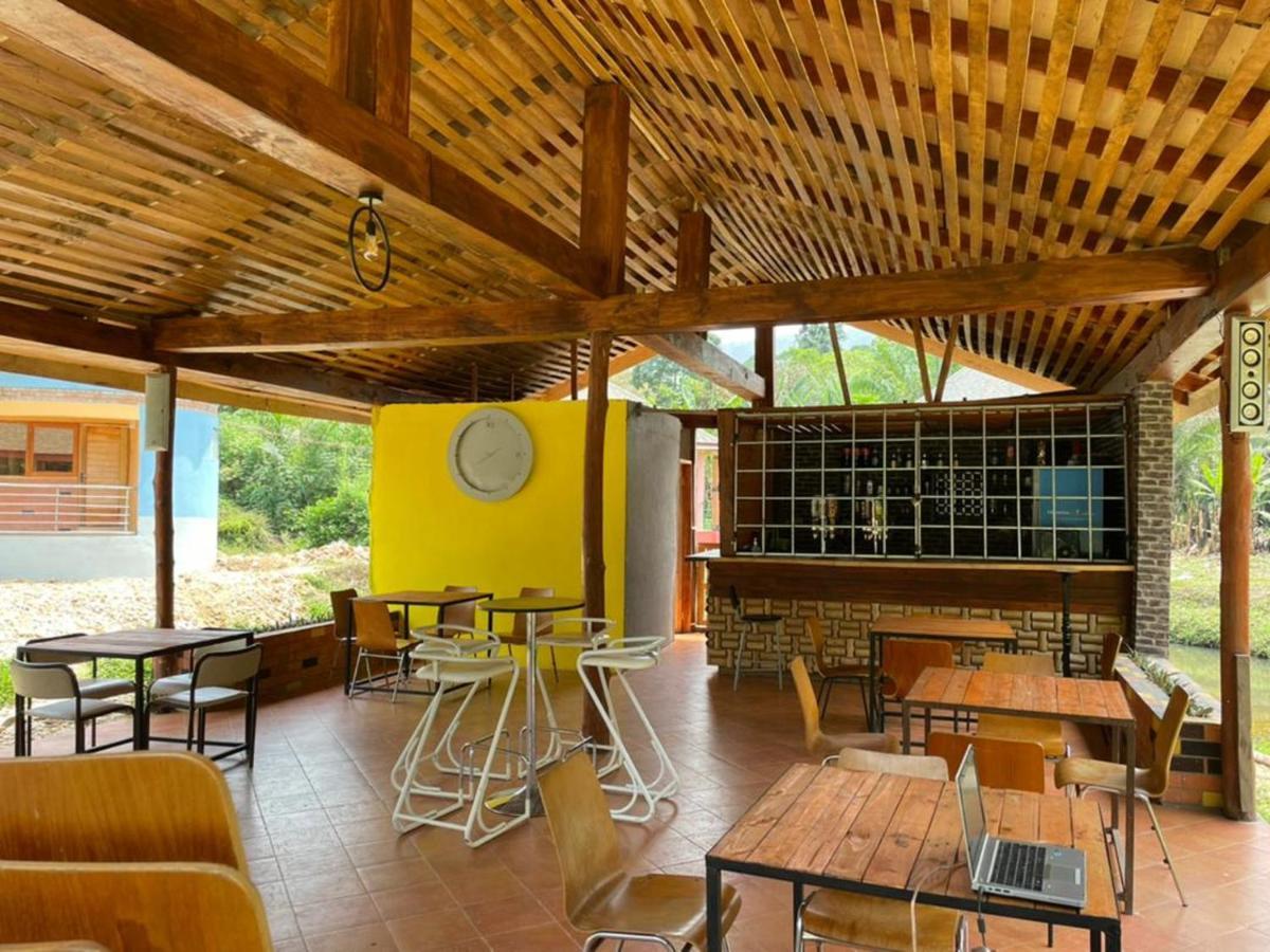 Wli Afegame Bamboo River Resorts מראה חיצוני תמונה