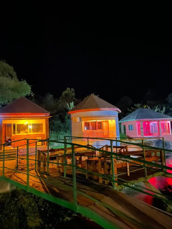 Wli Afegame Bamboo River Resorts מראה חיצוני תמונה
